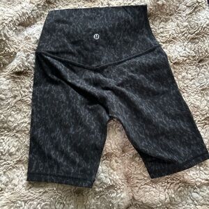 lululemon athletica align Black Patterned Women's Shorts size two